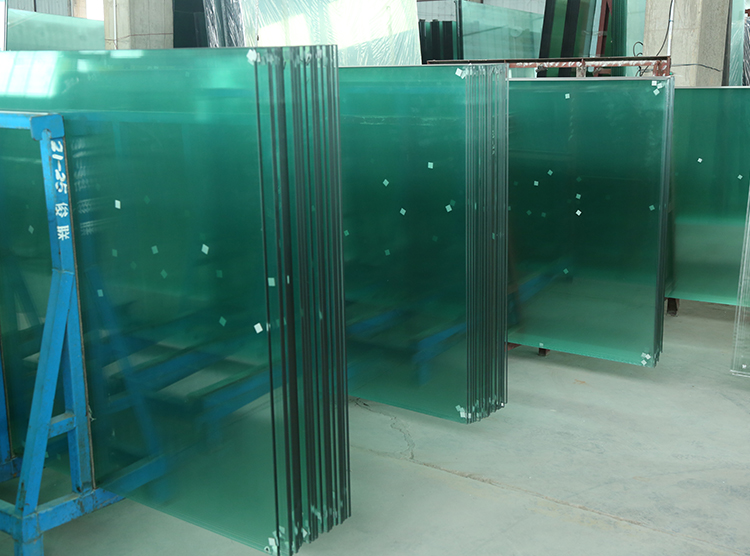 中空(kōng)鋼化(huà)玻璃使用(yòng)中怎樣維護